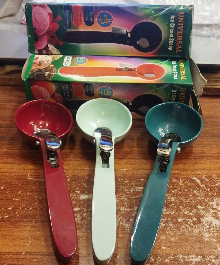 Universal ice cream scoop