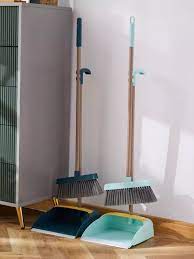 Long Handle Broom With Dustpan